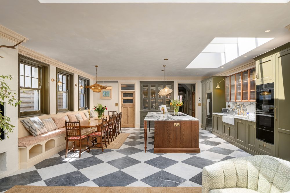 A Quiet Kind of Luxury: Why Handmade Kitchens Still Matter - Corby ...